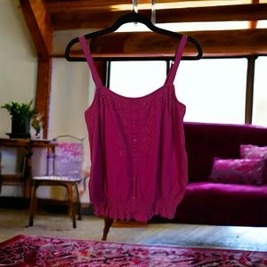 A Papaya Weekend top in size 18